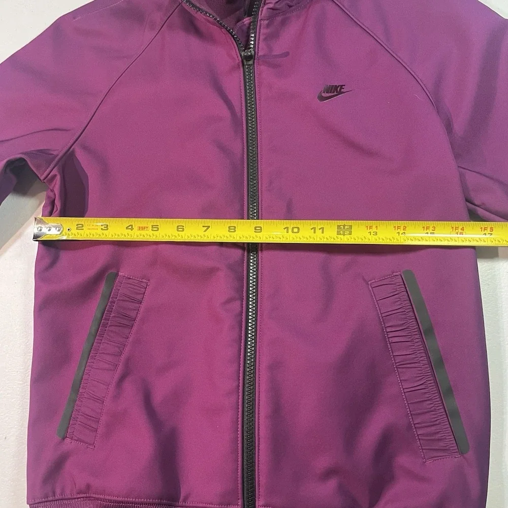 Nike Women's Soft Shell Jacket Size‎ Small Plum Magenta EUC